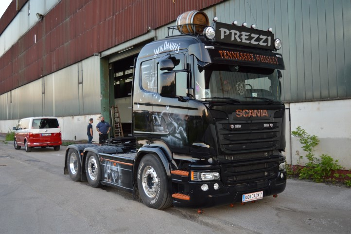 Independent trucking