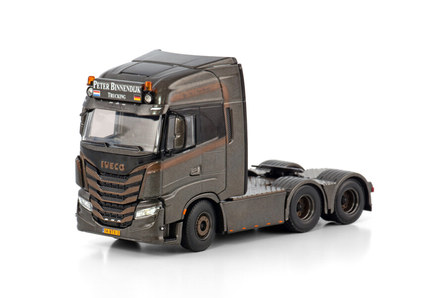 Peter
                  Binnendijk Trucking