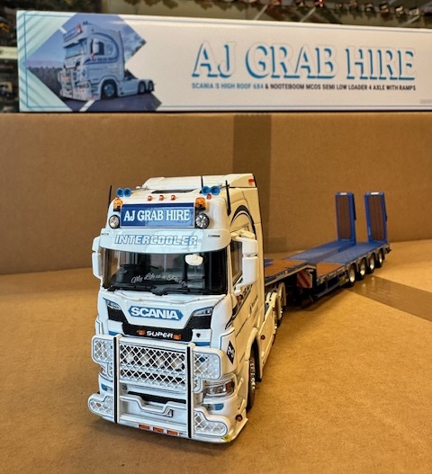 AJ
                    GrabHire