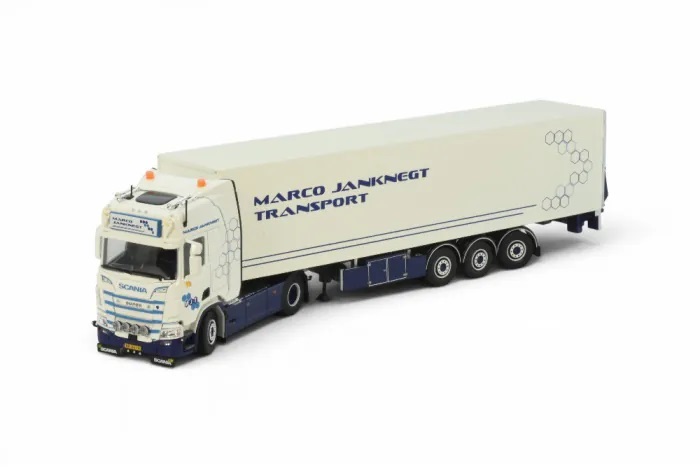 Marco Janknegt
                Transport