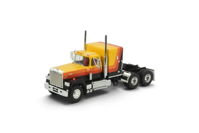 Mack Supliner